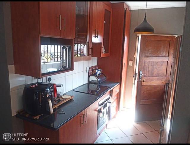 3 BEDROOM HOUSE FOR SALE IN PHUMULA